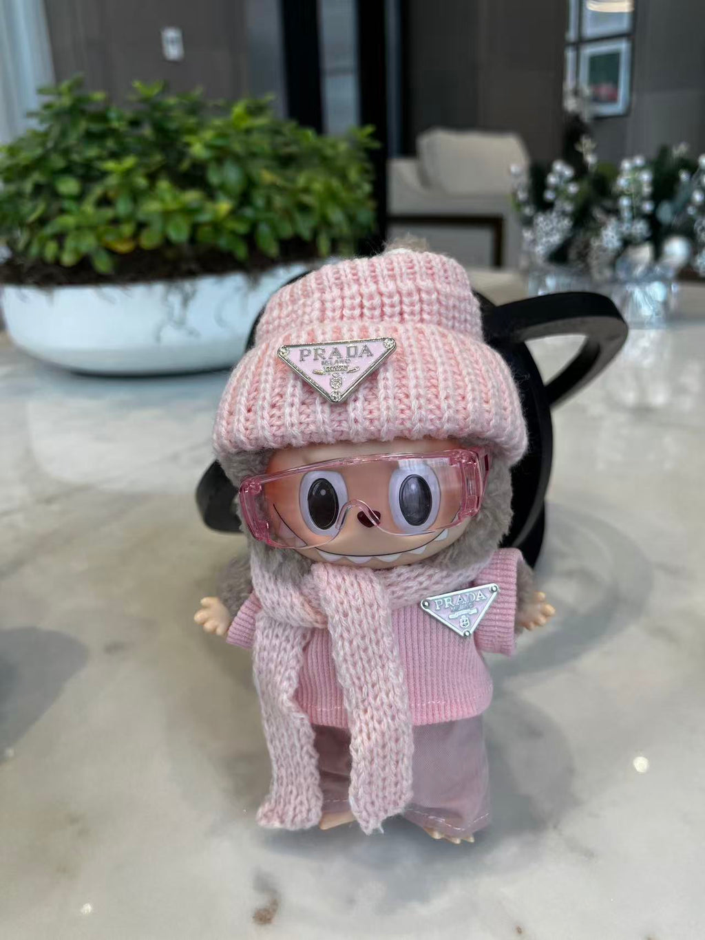 Labubu-style plush toys, cute and soft, pink, perfect for collecting.